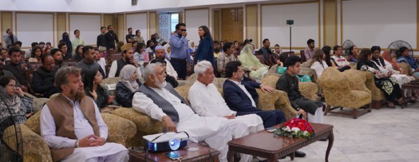 "Ho Mera Kam Ghareebon ki Hamayat kerna"